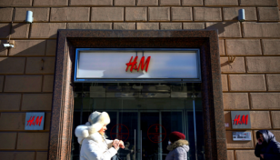 H&M takes on internet rivals with external fashion brands