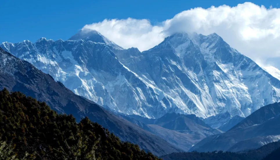 Body of missing Mongolian climber found on Everest