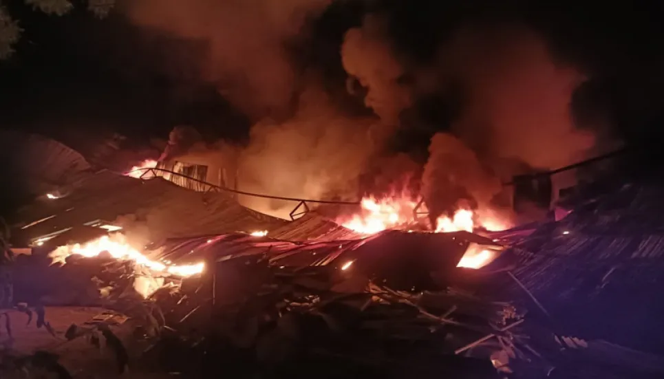 Plastic warehouse catches fire at Demra