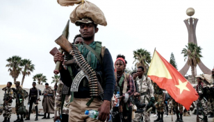 Tigray conflict: Ethiopia's warring sides agree to end fighting 