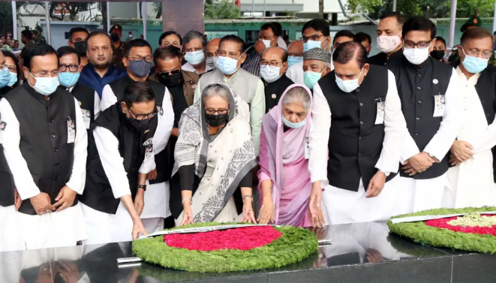 PM pays homage to Bangabandhu, four national leaders