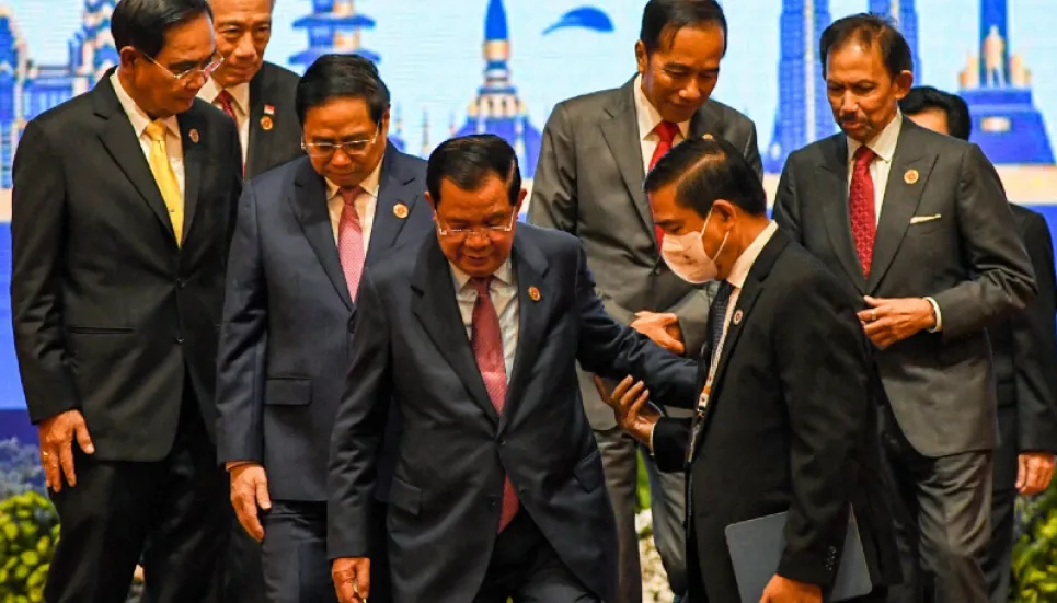 ASEAN agrees to talk to Myanmar opposition