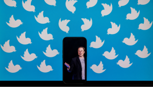 Musk puts Twitter's value at just $20b