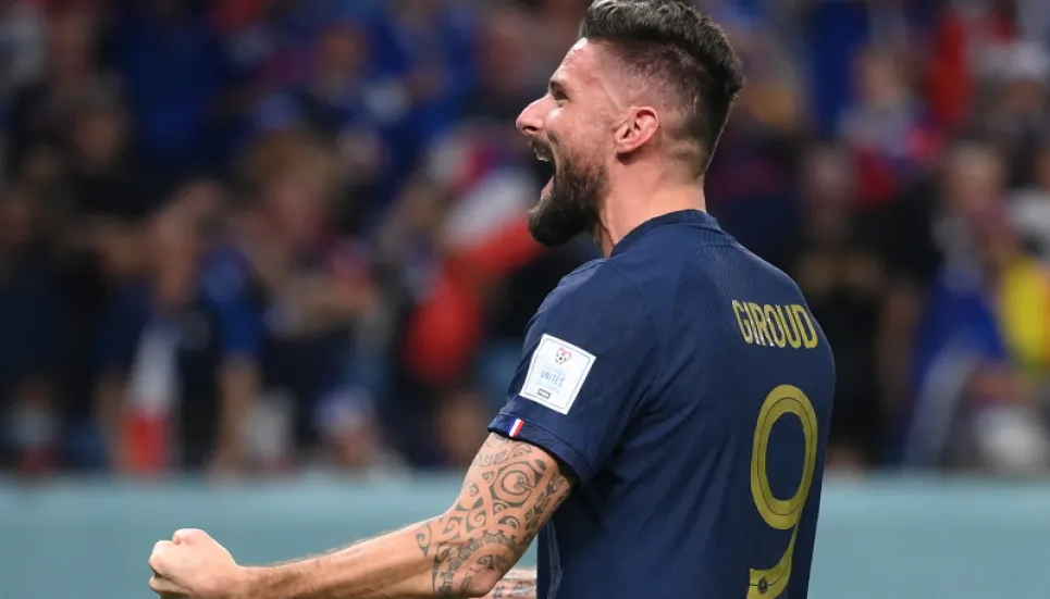 Giroud equals Henry record as World Cup holders France sink Australia