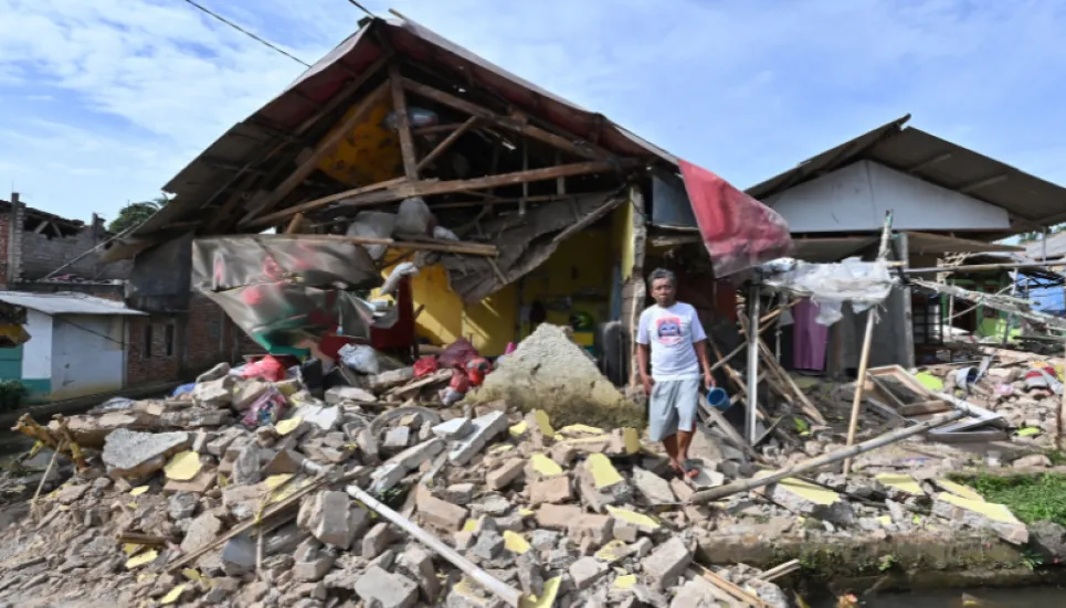 Indonesia quake survivors appeal for food, water