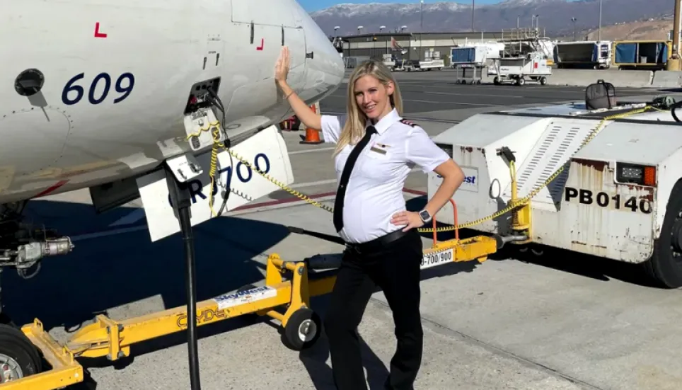 Pregnant flight attendants can now keep jobs: Singapore Airlines