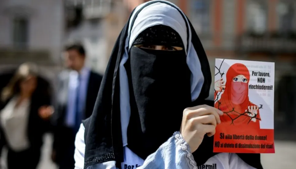 Swiss govt proposes law to fine 'burqa ban' violators $1,000