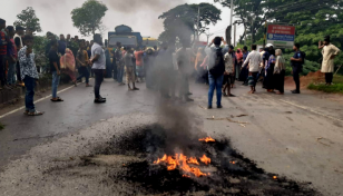 Drive against illegal gas connection: Locals block Dhaka-Ctg Highway 