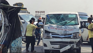 Narayanganj road accident leaves 5 dead