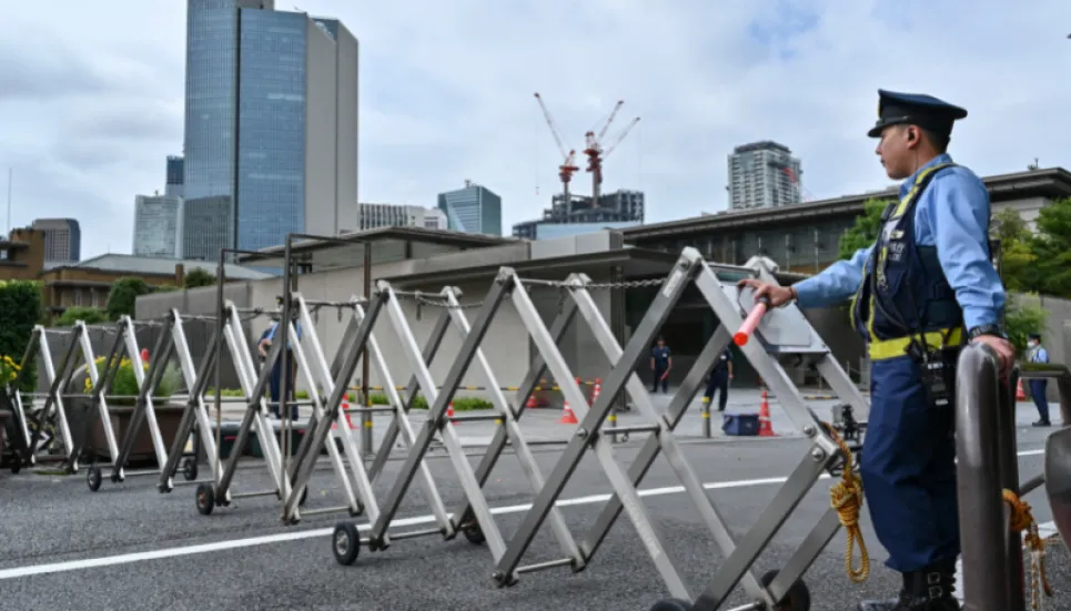 Man sets himself on fire near Japan PM's office