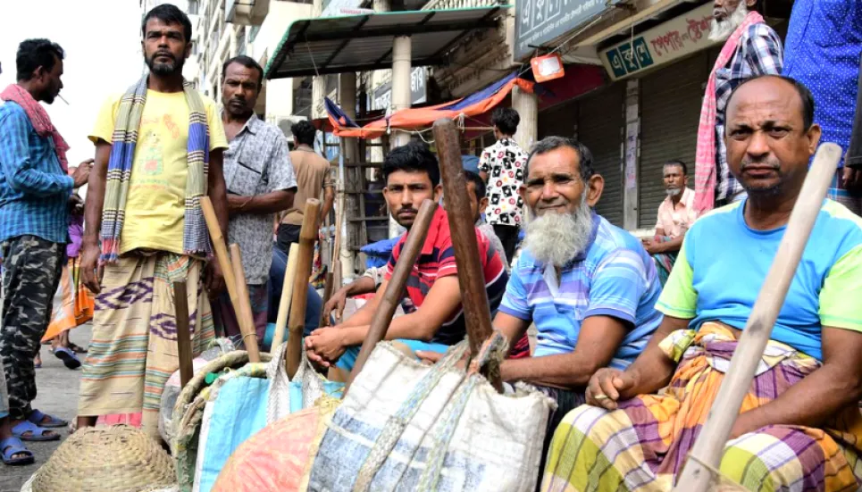 Rising inflation traps Bangladesh's climate migrants