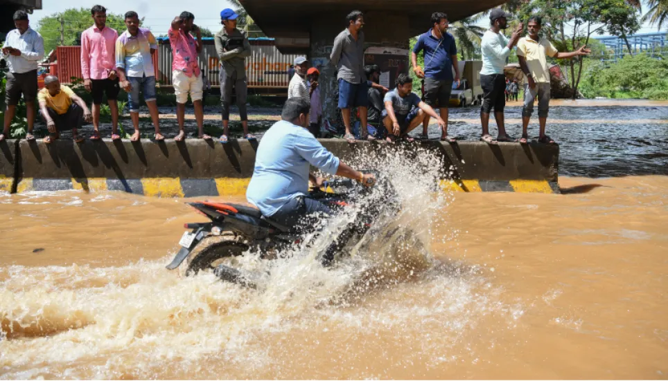 Floods cripple Indian tech hub Bangalore