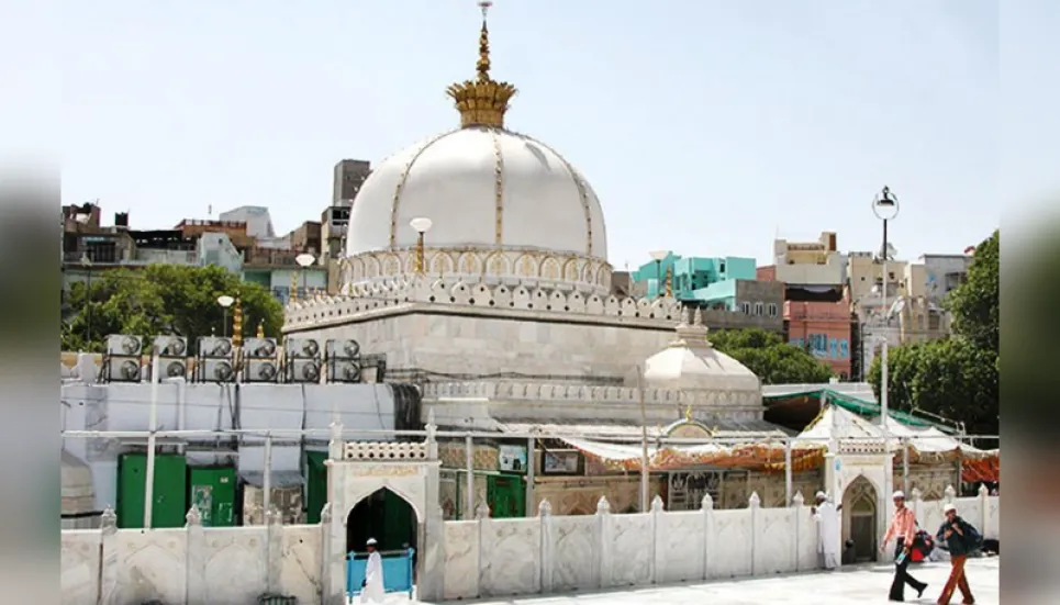 PM concludes India visit offering prayers at Ajmer Sharif