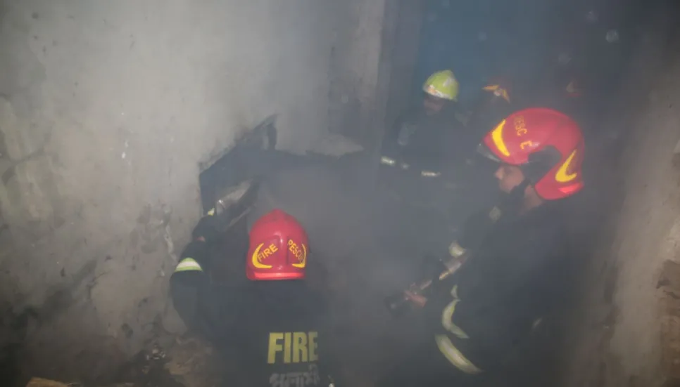 Fire at Barisal plaza near Bangabazar doused