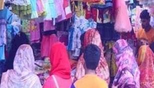 Massive sales in Rangpur markets ahead of Eid-ul-Fitr