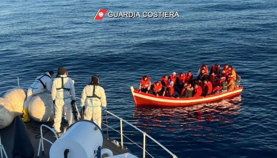 Italy moves to rescue 1,200 migrants on boats