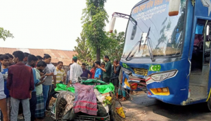 Bus-three wheeler collision kills 5 in Ctg