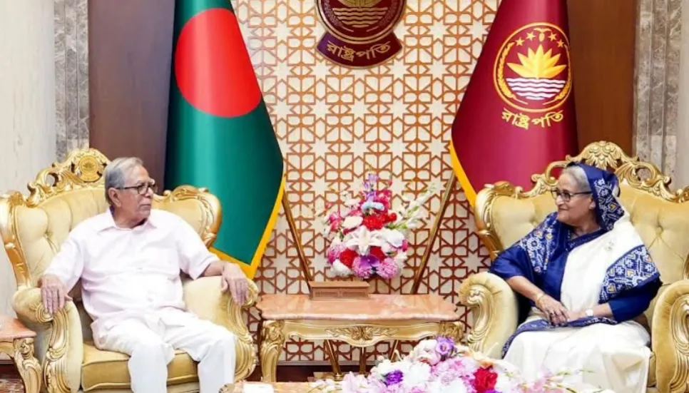 PM pays courtesy call on president at Bangabhaban