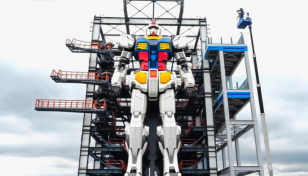 59-foot Gundam to enter Rock, Paper, Scissors Tourney