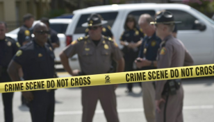 Gunman on the run after five people shot dead in Texas