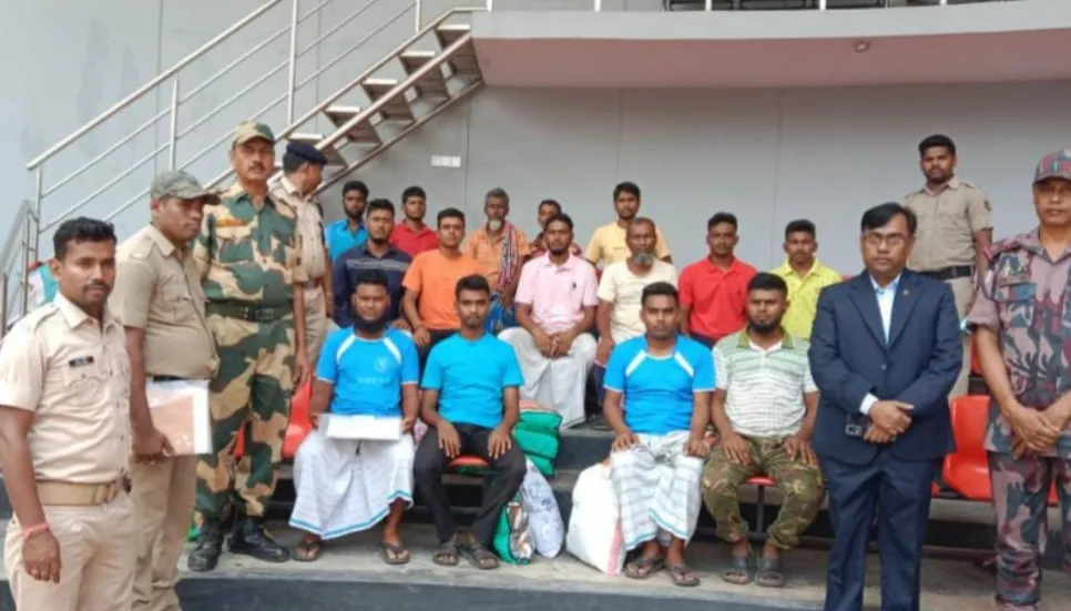 15 Bangladeshi fishermen stranded in India repatriated