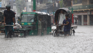 Heavy rain triggers severe waterlogging in Ctg