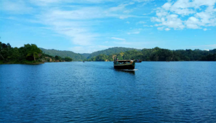 Water transports banned in Kaptai Lake