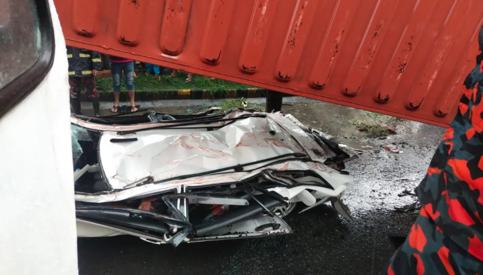 Five miraculously survive after lorry crushes car in Ctg