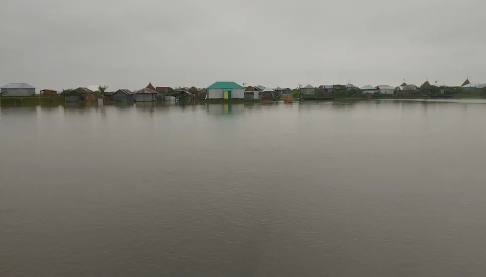 Teesta's water level crosses danger mark