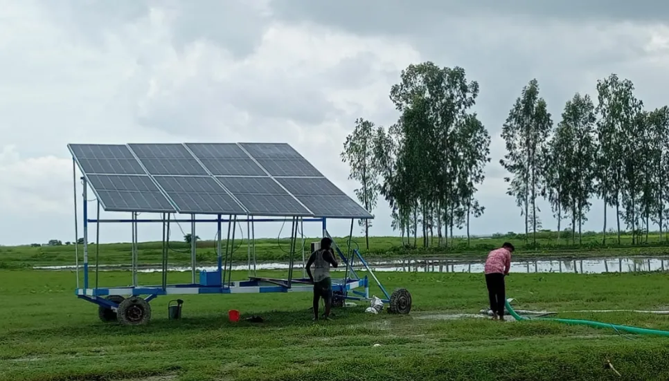 Mobile solar pump becomes boon for Kurigram's char farmers