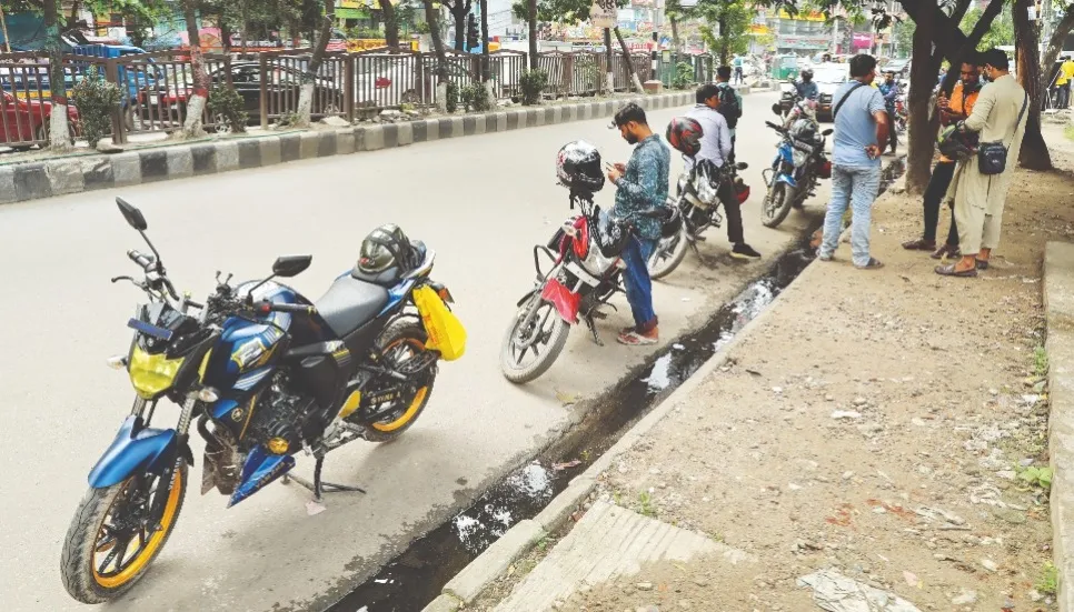 Ridesharing drivers feeling the pinch of blockades, hartals