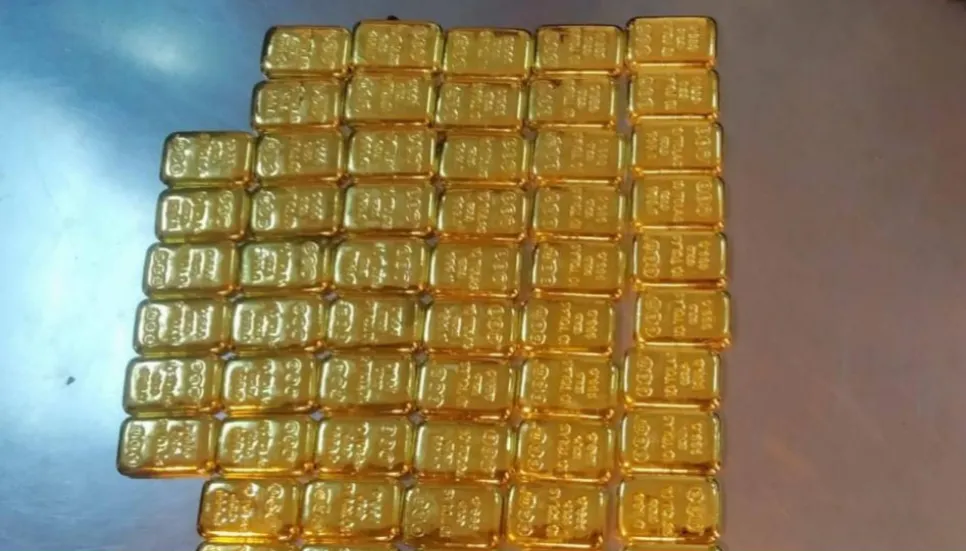 Gold worth Tk7cr seized at HSIA, 4 held