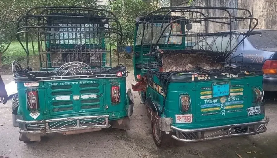 2 auto-rickshaws torched in Feni