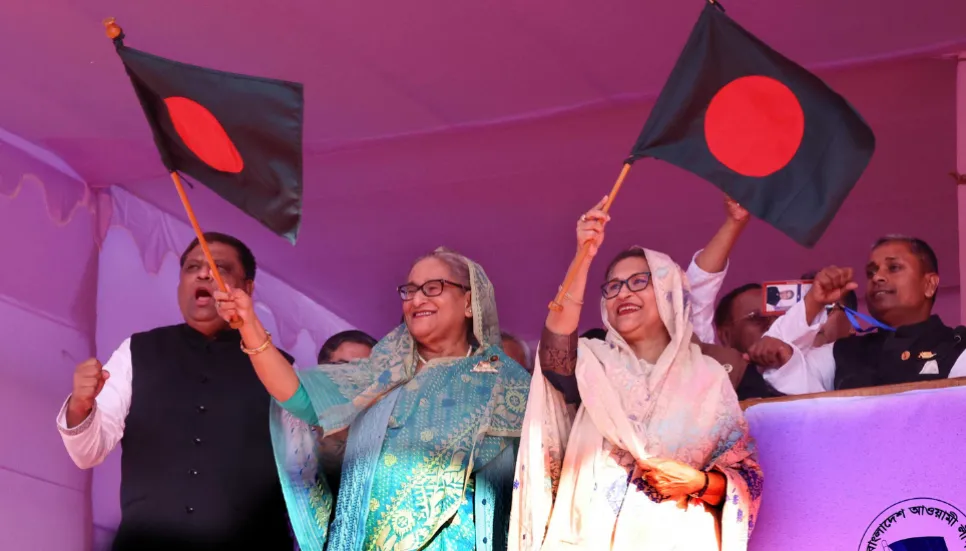 PM kicks off polls campaign, seeks vote for 'boat'