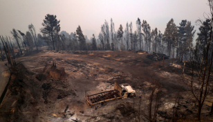 Chile forest fire toll rises, hundreds left homeless