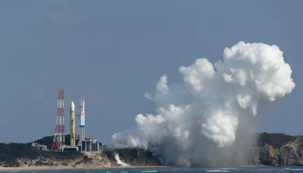 Japan's new rocket fails to blast off