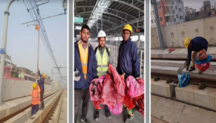 Sky lanterns halt metro rail services for 2hrs