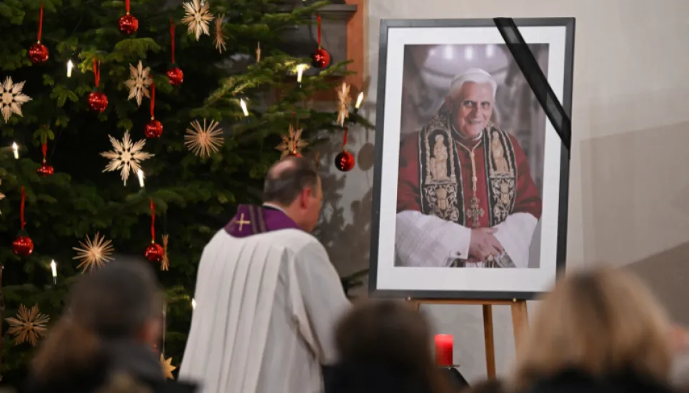 Pope Benedict XVI: Lying in state at Vatican begins