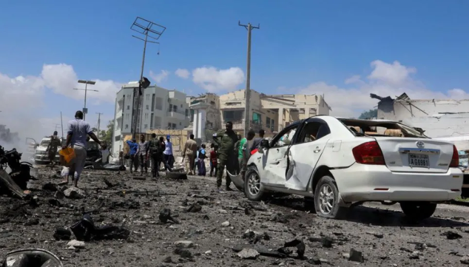 9 killed in central Somalia car bombings