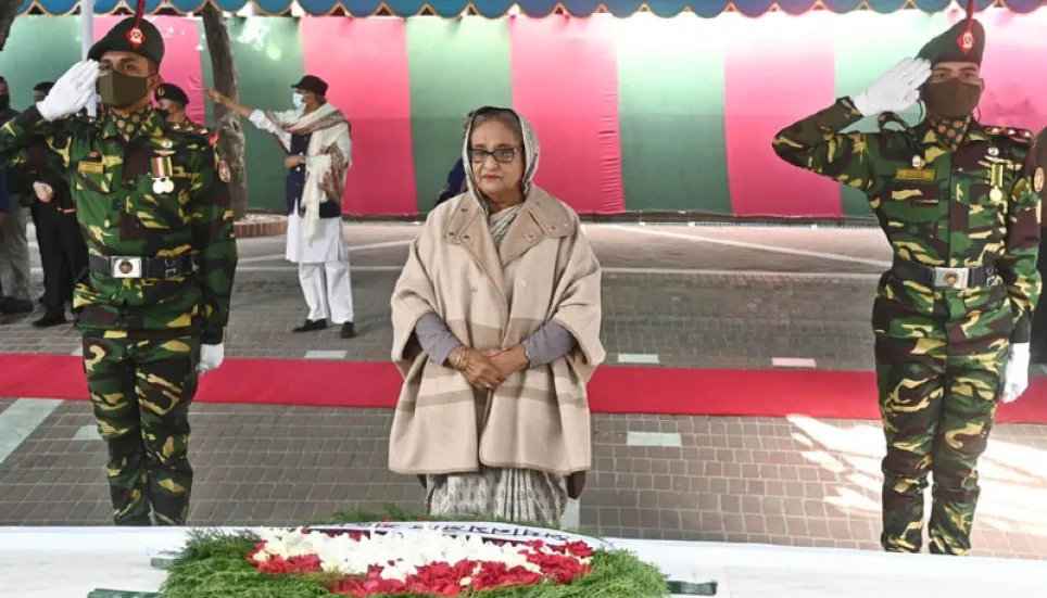 PM pays homage to Bangabandhu at Tungipara