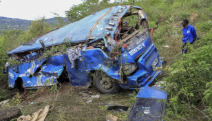 10 killed in Kenya bus crash