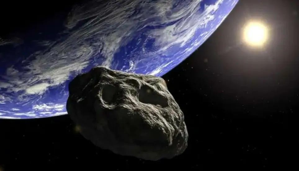 Truck-sized asteroid misses Earth