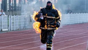 Man sprints 100-metre while on fire 
