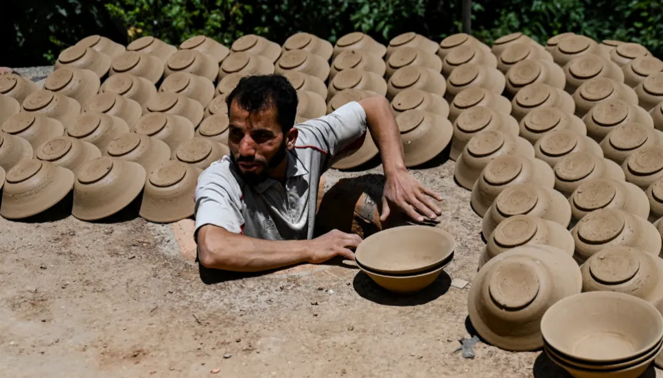 Afghan village potters keep centuries-old tradition alive