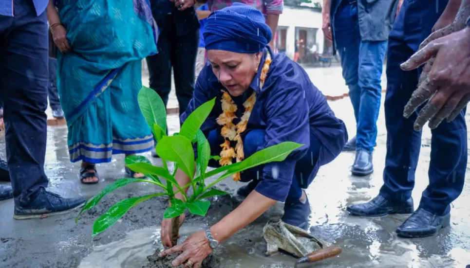 UN deputy secy-gen visits climate adaptation project