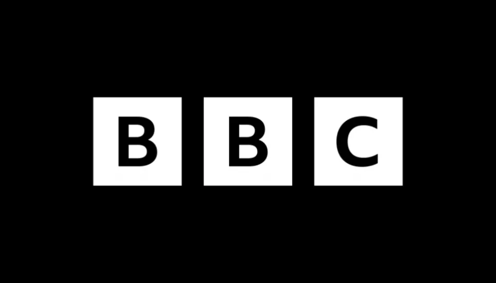 BBC suspends presenter for allegedly paying teenager for explicit photos