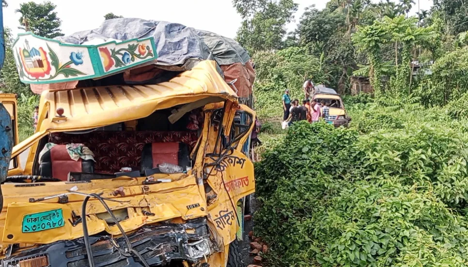 Death toll rises to 15 in Sylhet road crash