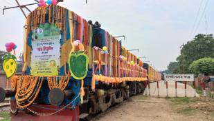 Special mango train launched on Chapainawabganj-Dhaka route 