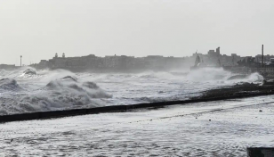 India, Pakistan brace for cyclone, deploy rescuers