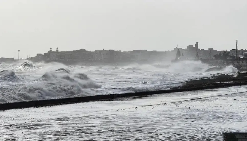 India, Pakistan brace for cyclone, deploy rescuers